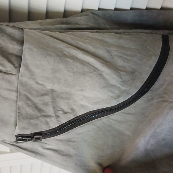 SARAH Pancini Sleevless Front Zip Sheath Dress, Gray Taupe, Size M - Picture 3 of 7